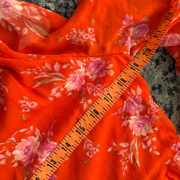 Vince Camuto Semi-Shear Floral Red Long Sleeve Tiered Ruffle V-Neck Mini Dress - Picture 11 of 12